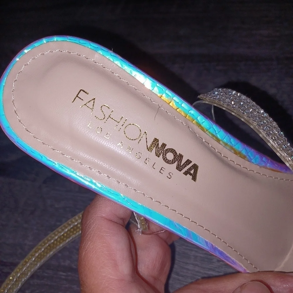Fashion Nova- Bling and Silver Holographic Heels - W Sz 10 - Picture 6 of 11